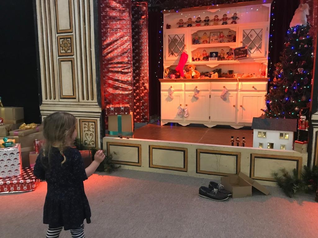 Matthew and Hannah on Frank’s Christmas Miracle